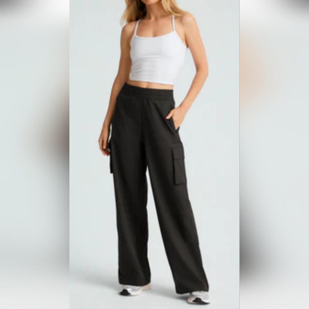 Beyond Yoga City Chic Wide Leg Cargo Pant